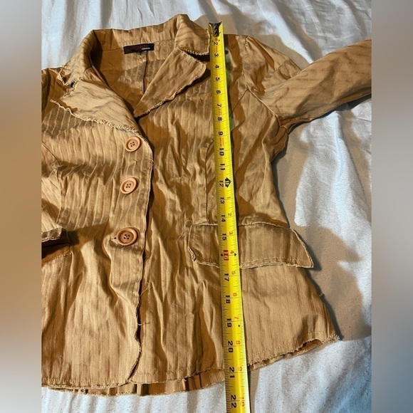 Six Degrees Of Separation Tan Blazer Blouse Button Up Ruffle Back Rough Hem Larg - Picture 4 of 7